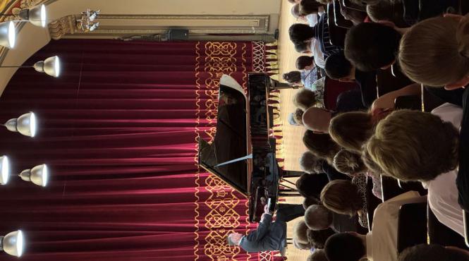 horia mihail a incheiat calatoria muzicala a verii turneul national pianul calator 15 passion cu doua concerte sold out la bucuresti