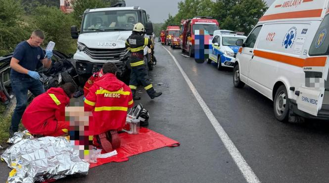 accident cumplit masina duba