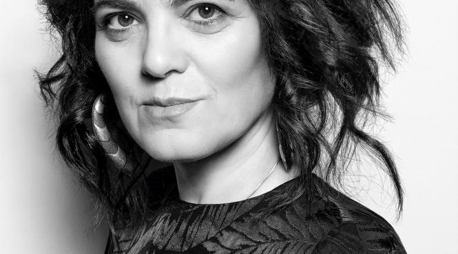 sueta poeta svetlana carstean