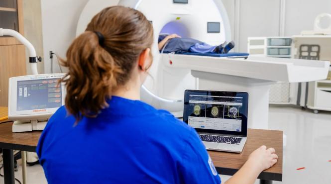 sistem centralizat programari consultatii analize investigatii