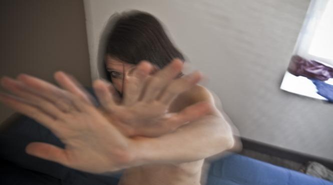 bistritean batut sotia fiicele minore de mai multe ori