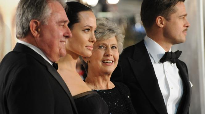 brad pitt in doliu starul este impietrit de durere