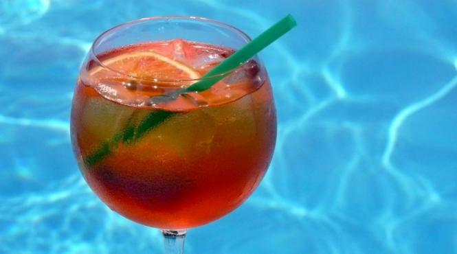 cocktail de vara cum prepari spritz spaniol 3 ingrediente