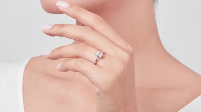 diamant doua carate descoperit parcul national arkansas folosit inel logodna