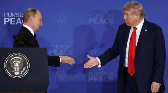 intalnirea trump putin spectacol imagine fara rezultate clare liderul rus redobandire legitimitate globalau craina tremura