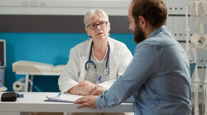 medicii trimit pacientii privat reclamati ministerul sanatatii