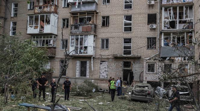 mai multe persoane ranite drona rusa lovit bloc de locuinte nord estul ucrainei