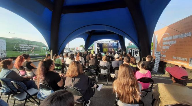 caravana shakespeare peste tot ajunge la bucuresti