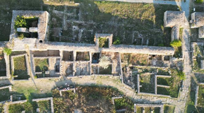 tezaur peste 40 monede antice podoabe aur descoperit histria