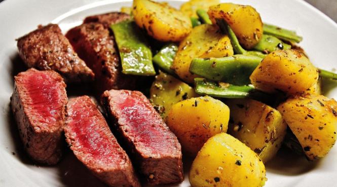 din inima fermei romanesti direct in farfurie povestea autentica a vitelor angus crescute in romania