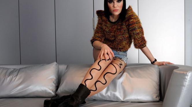 jessie j anuleaza turneul boala sufera artista