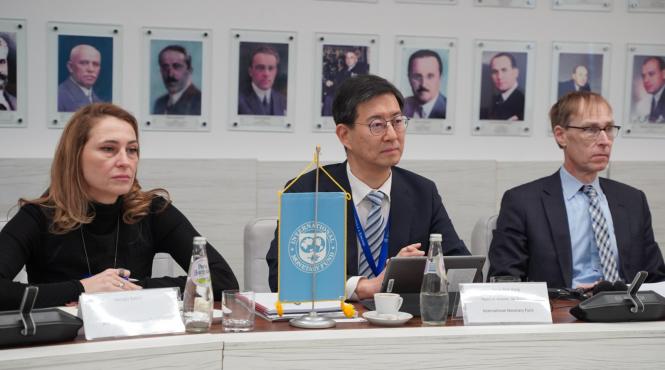 cu ochii pe romania fmi vine astazi la bucuresti