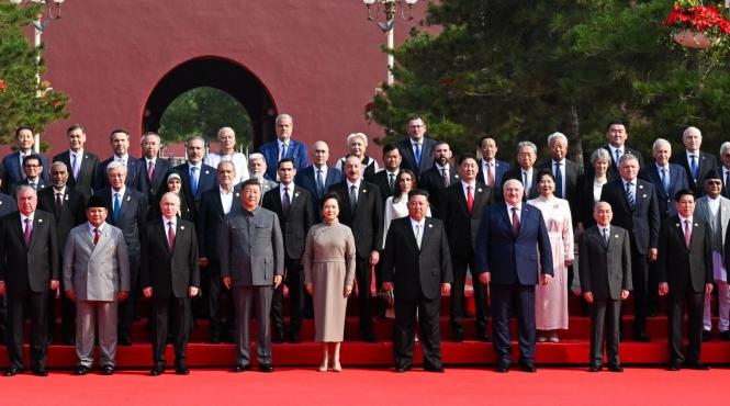 sorin grindeanu fosti premieri viorica dancila adrian nastase parada militara china