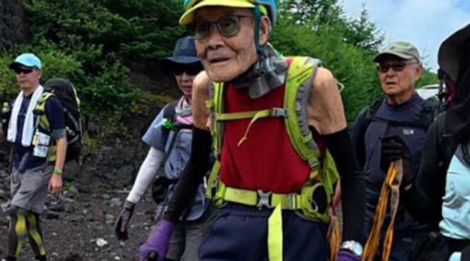de necrezut barbat 102 ani cucerit muntele fuji guinness world records