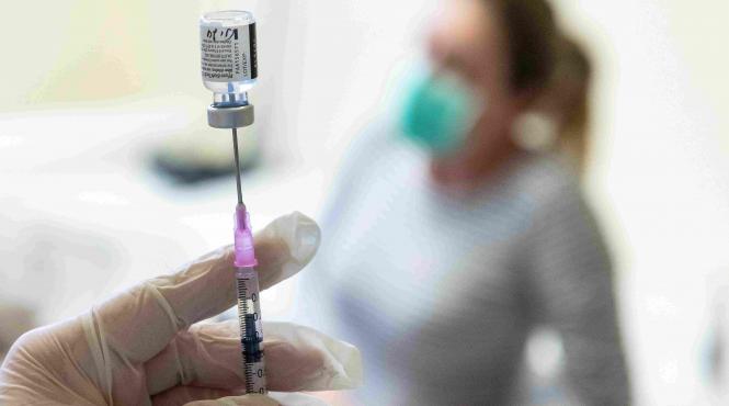 reactii conferinta conspirationisti virusolog vaccinare anti covid