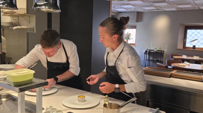 claudiu ghergut castigatorul sezonului 15 chefi la cutite s a alaturat echipei de la retroscena restaurantul lui chef richard abou zaki am simtit ca aici este locul meu