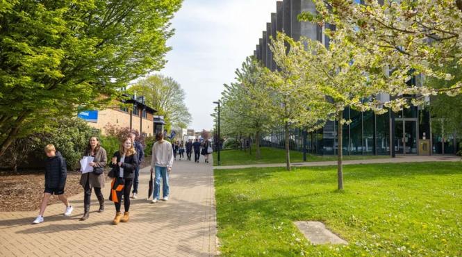 marea britanie super universitate regionala fuziune istorica