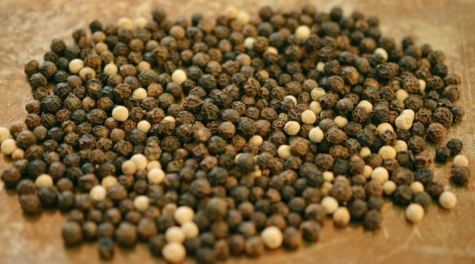 secretele piperului negru aliatul natural organism sanatos