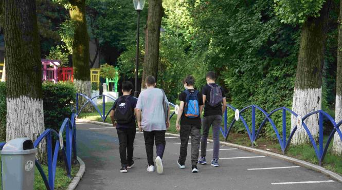 elevi gimnaziu scoala dimineata stres oboseala tulburari de somn