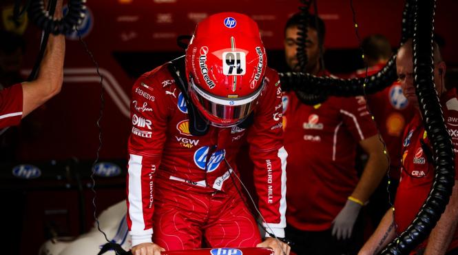 spectacolul vitezei se vede duminica de la ora 13 45 pe antena 1 si antenaplay pilotii formula 1 se intalnesc pentru marele premiu al azerbaidjanului