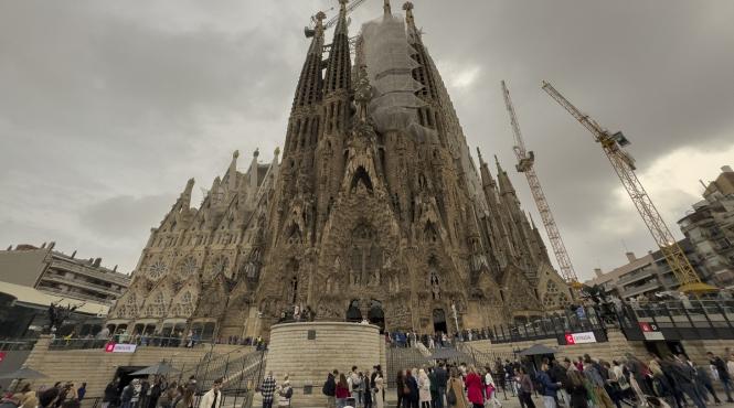 sagrada familia barcelona cea mai inalta biserica din europa