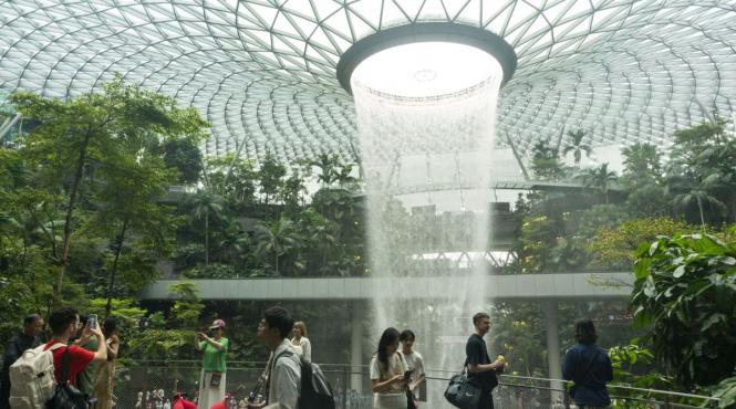 populatia singapore imbatraneste rapid provocari solutii