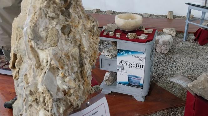 aragonit piatra semipretioasa ser cuplu