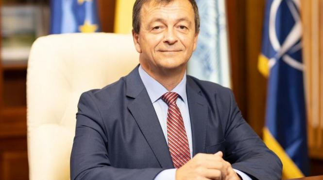 lucian puiu georgescu fost rector universitatii dunarea de jos galati pusl