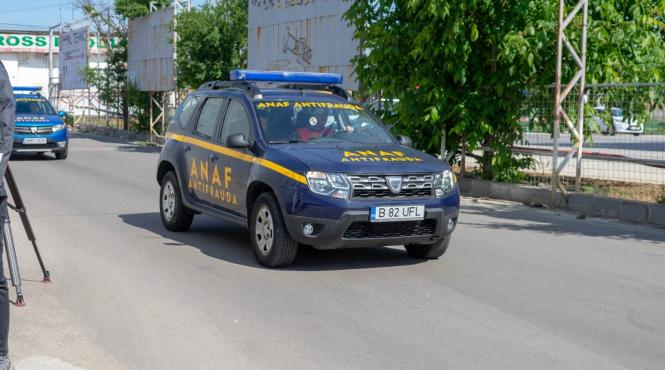 anaf intra peste bombardieri verificam urusul cu care se plimba prin oras