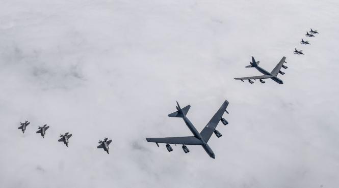 statele unite trimis bombardiere b 52 venezuela