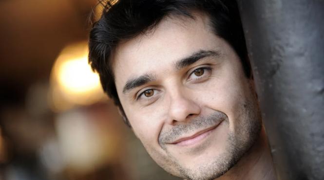 sueta scriitor laurent binet lume tren zid