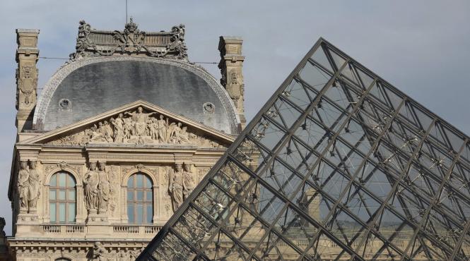 jaf luvru muzeu redeschis portile