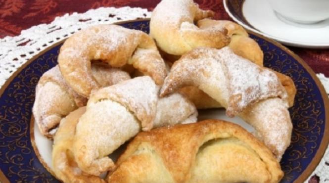 reteta traditionala cornulete gem fragede delicioase