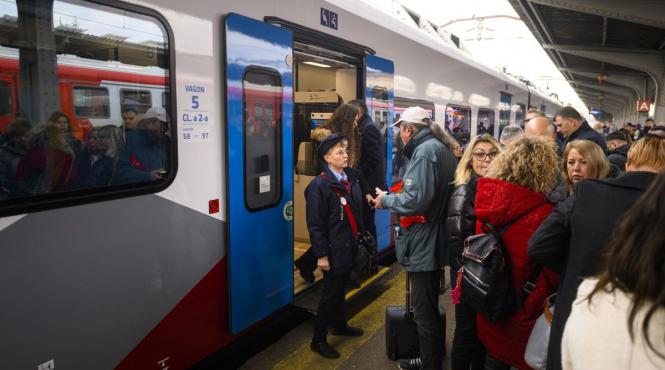 ambasadorul indiei bucuresti blocat valea prahovei tren brasov intarziere