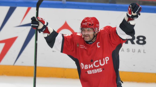 hochei pe gheata alex ovechkin primul jucator istorie inscriere 900 goluri nhl