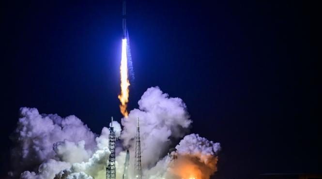 blue origin lansare sateliti catre marte misiune istorica