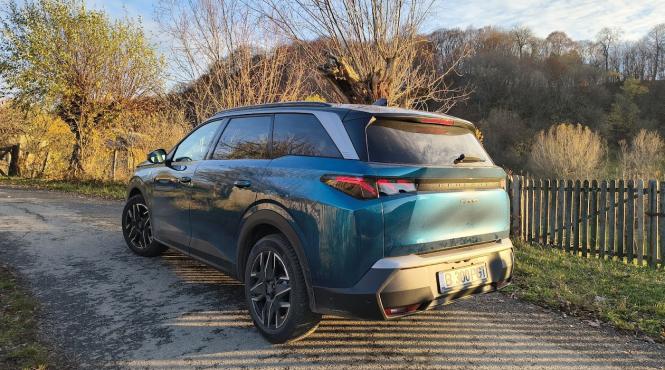 peugeot 5008 hybrid design hibrid inteligent