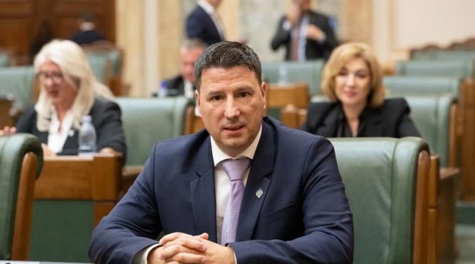 senator ruscsac bani