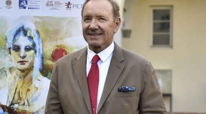 kevin spacey fara adapost pragul falimentului scandal sexual