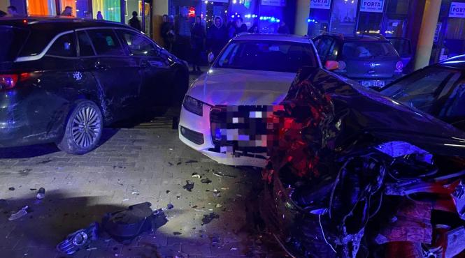 un sofer a facut prapad intr o parcare din satu mare