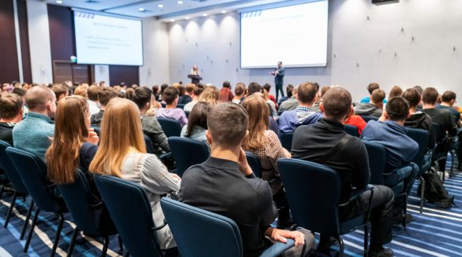 problemele angajatilor romani ore suplimentare neplatite si epuizare cronica