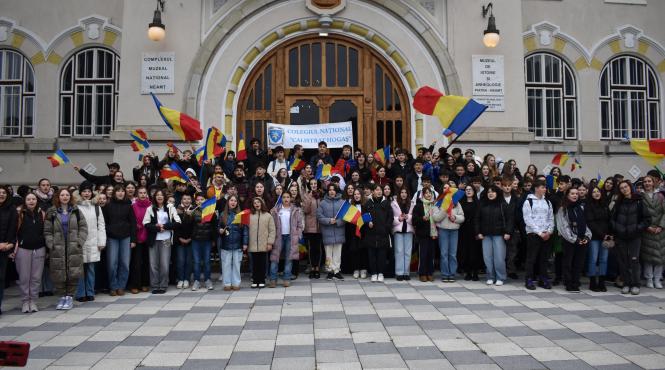 elevii colegiului calistrat hogas din piatra neamt ziua nationala a romaniei