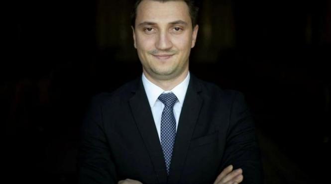 cum sa transformi un an electoral in doi