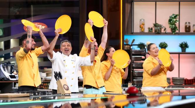 victorie pentru echipa galbena a lui chef sautner ieri la chefi la cutite chef richard deschide diseara ostilitatile cu o amuleta grea vreau sa mi iau revansa