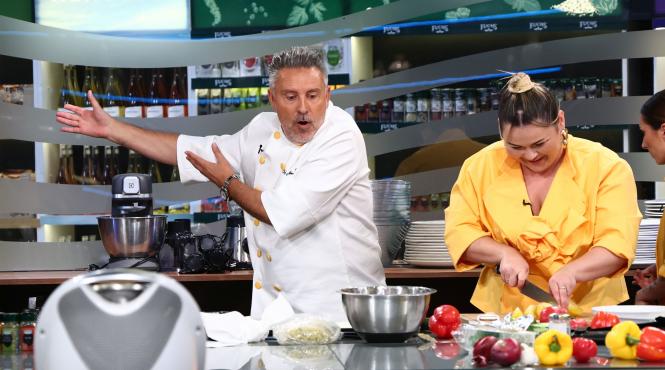 echipa lui chef stefan victorioasa aseara la chefi la cutite diseara provocare tripla in arena culinara roata nebuna a ingredientelor plus doua amulete