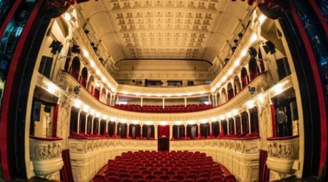 actrita din the lion king injunghiata partener viata murit 25 ani