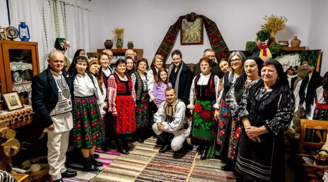 presedinte nicusor dan craciu colindatori ileni brasov