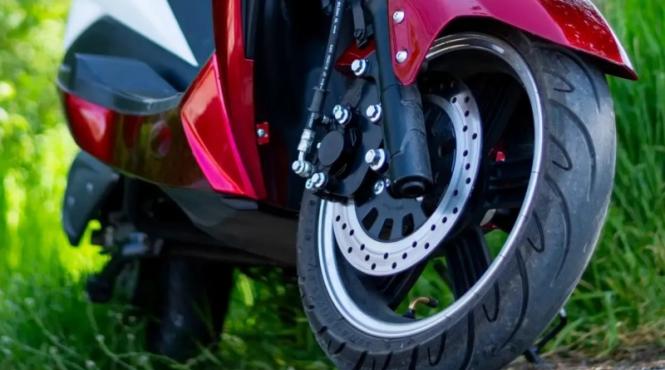 tot ce trebuie sa stii despre mopedele electrice care pot fi conduse fara permis