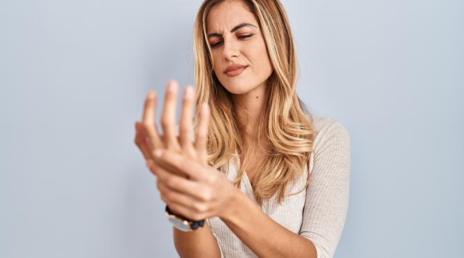 mainile si incheieturile tale sufera solutii practice ca sa le protejezi