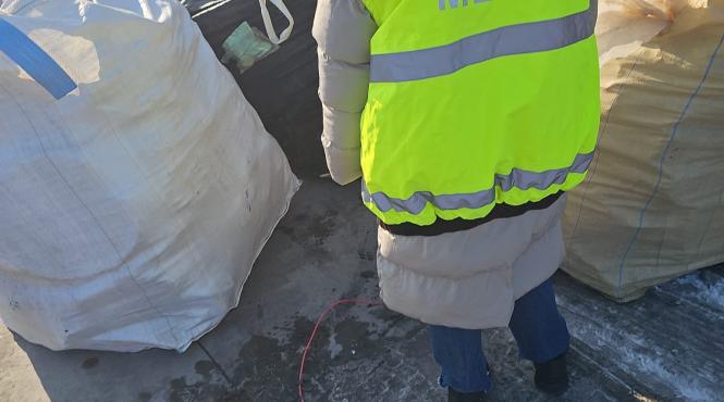 40 de tone de deseuri descoperite in portul constanta